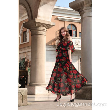 Rotes schulterfreies Maxikleid mit Blumenmuster